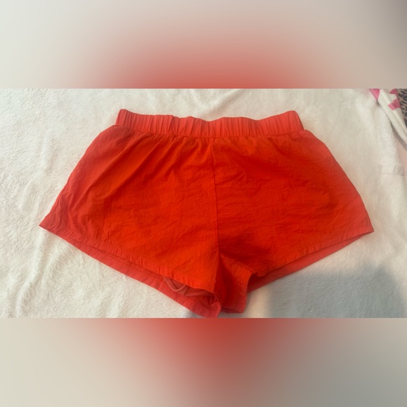 DAILY DRILLS ORANGE SHORTS - Picture 3 of 7